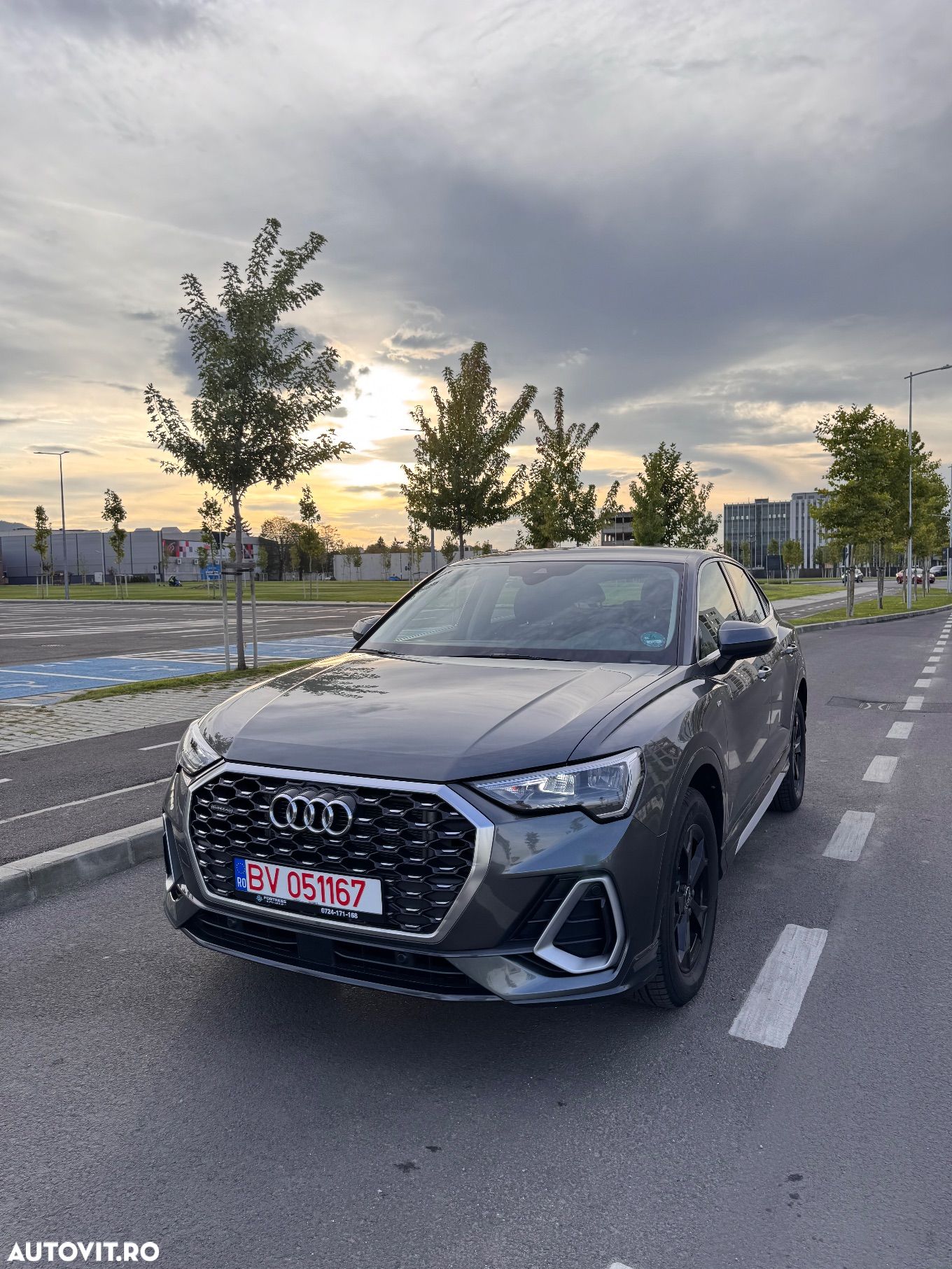 Audi Q3 Sportback 2.0 40 TDI quattro S tronic S Line - 1