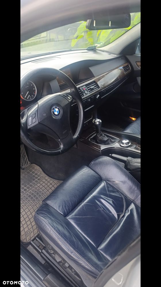 BMW Seria 5 525i Touring - 3