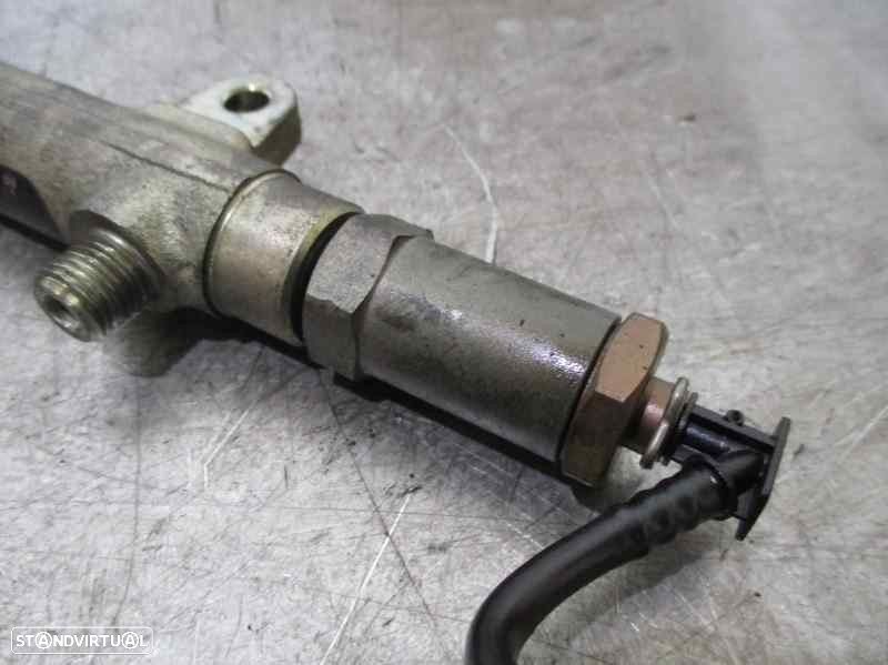 RAMPA INJETORA RENAULT LAGUNA II 2003 -7700114017 - 4