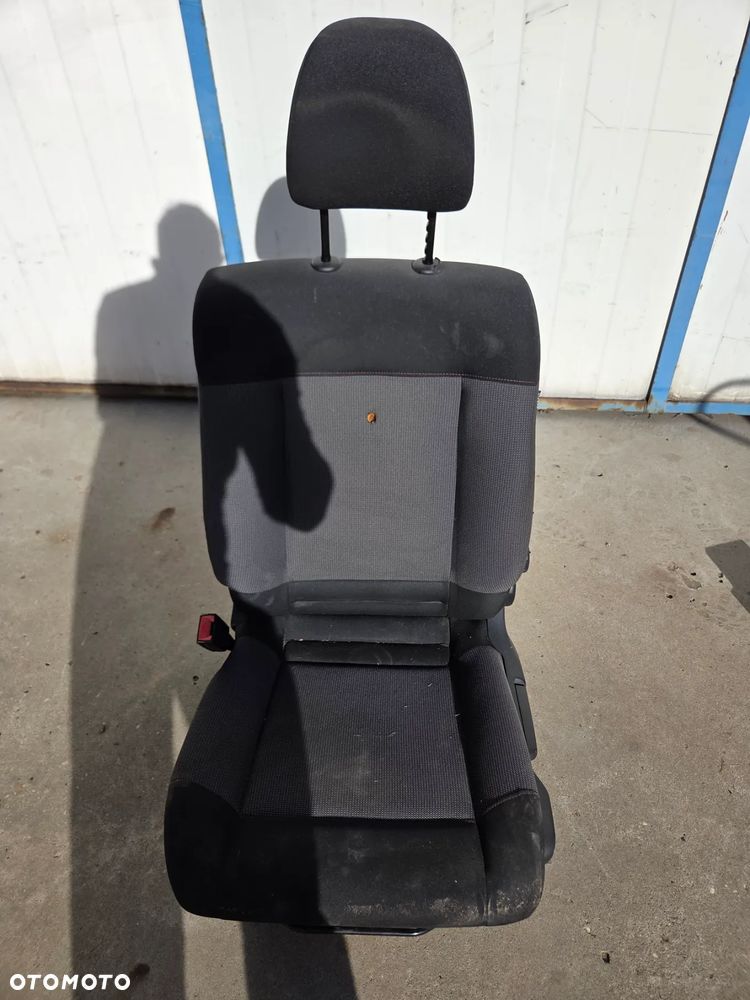 Fotel przedni lewy Citroen C4 Cactus LIFT - 1