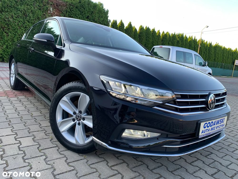 Volkswagen Passat 1.5 TSI EVO Elegance DSG - 1