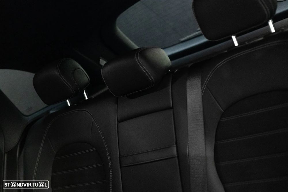 Mercedes-Benz GLC 300 e 4Matic 9G-TRONIC AMG Line - 25