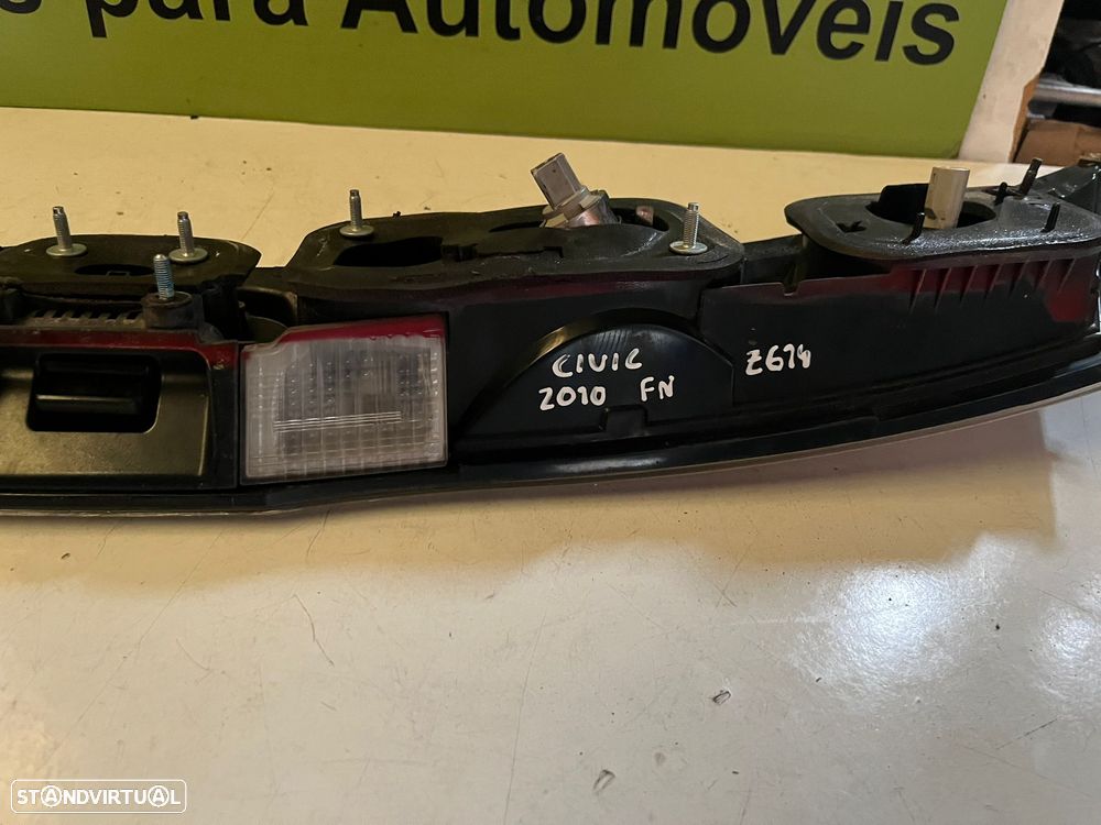 Honda Civic VIII FN - PAINEL MALA / FAROLIM - Z614 - 15