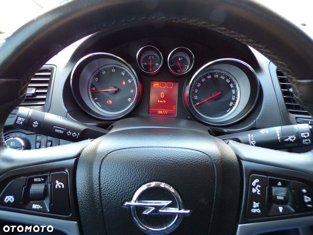 Opel Insignia - 17