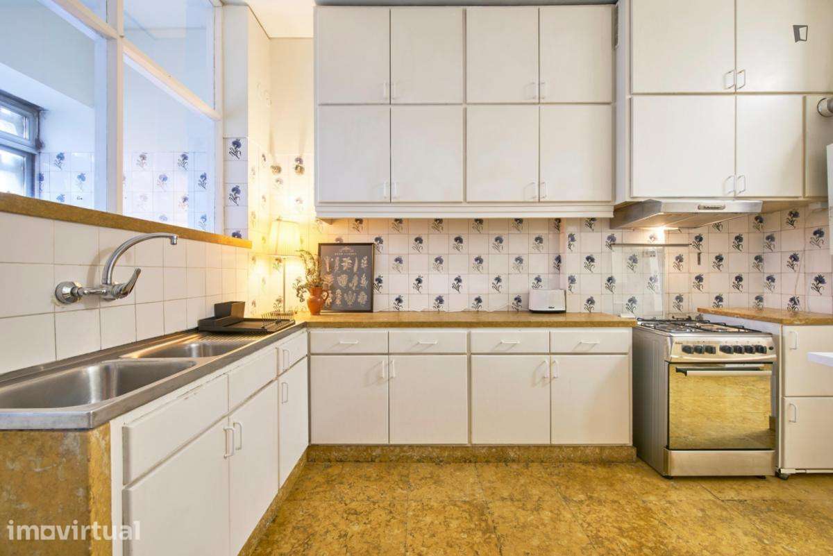 Quarto - localizado em Telheiras Lisbon - Grande imagem: 3/54
