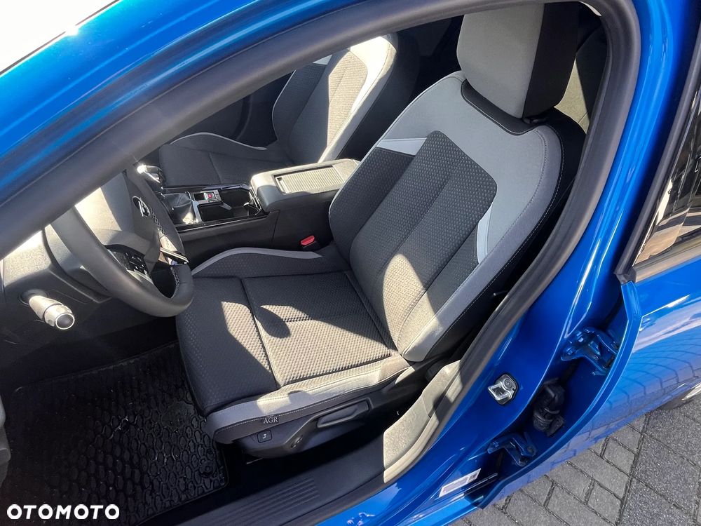 Opel Astra 1.2 T Edition S&S - 12