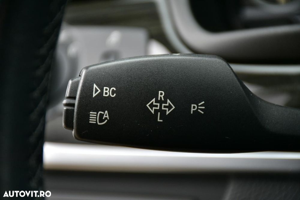 BMW Seria 5 535d xDrive Touring Aut. Luxury Line - 16