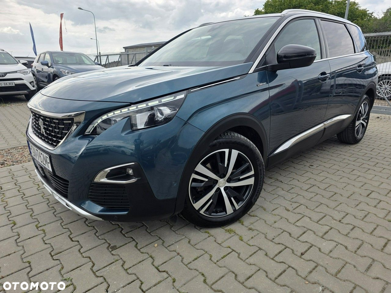 Peugeot 5008 - 8