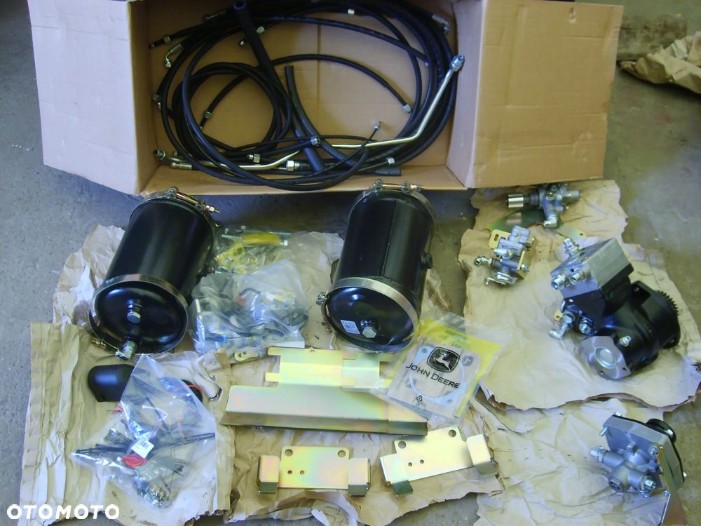 John Deere 6120R - 8