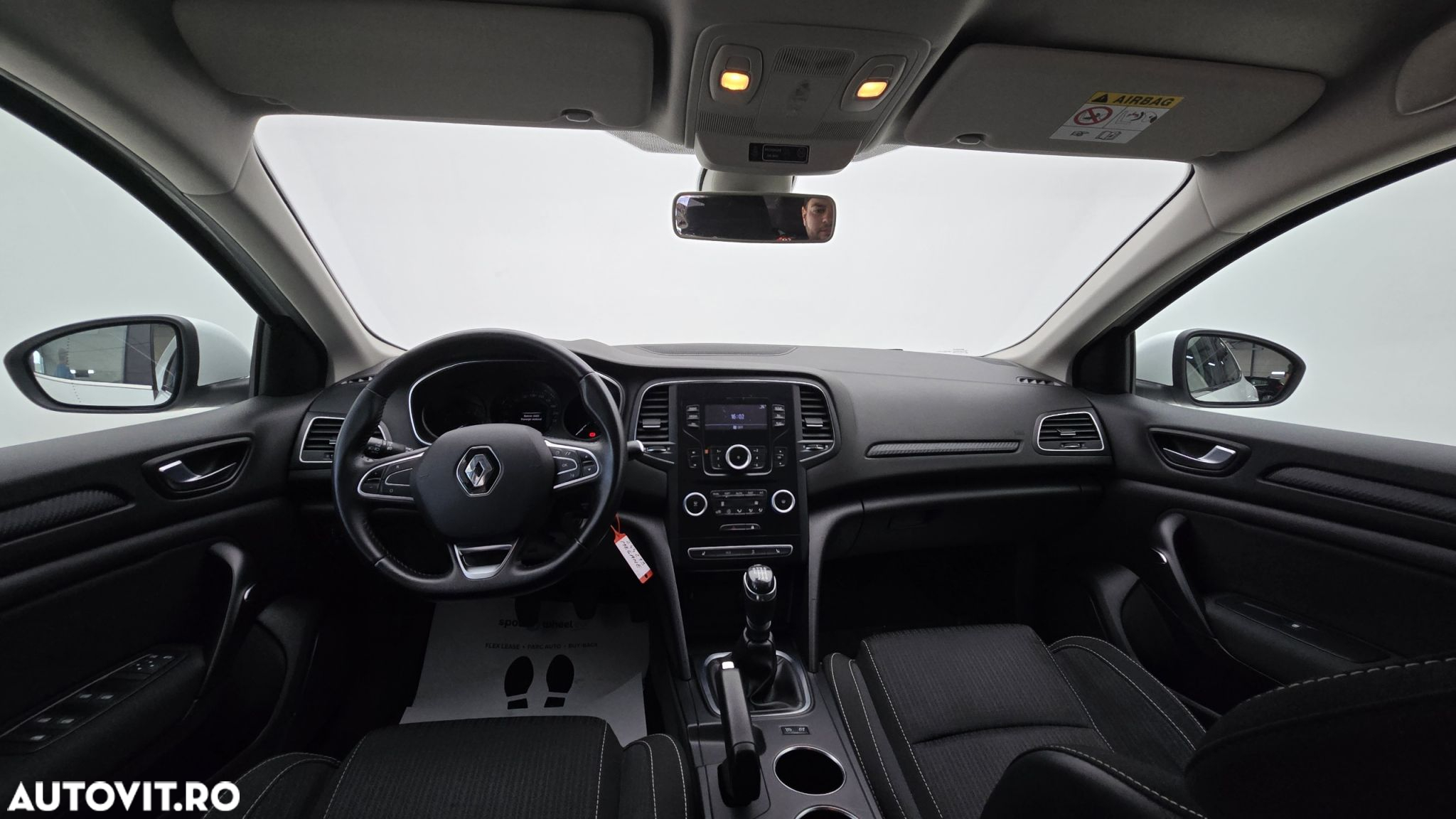 Renault Megane Blue dCi 116 Zen - 14