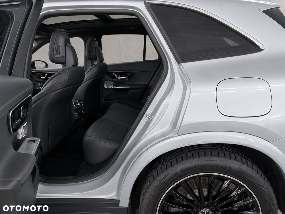 Mercedes-Benz GLC 300 de 4Matic 9G-TRONIC AMG Line Advanced - 11