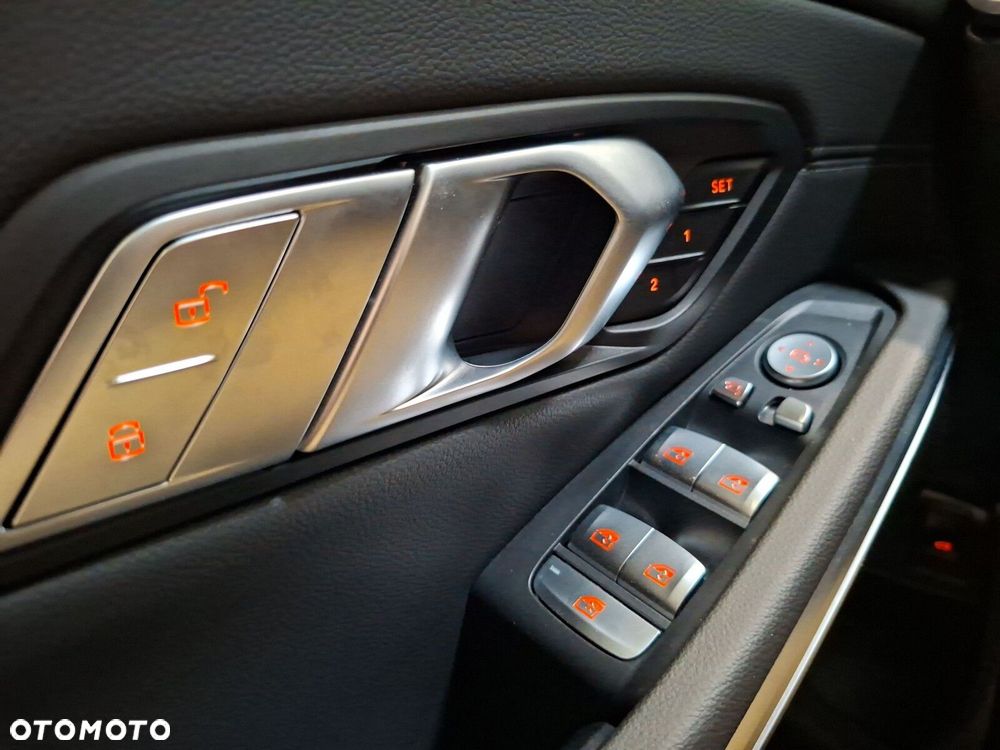 BMW Seria 3 - 26
