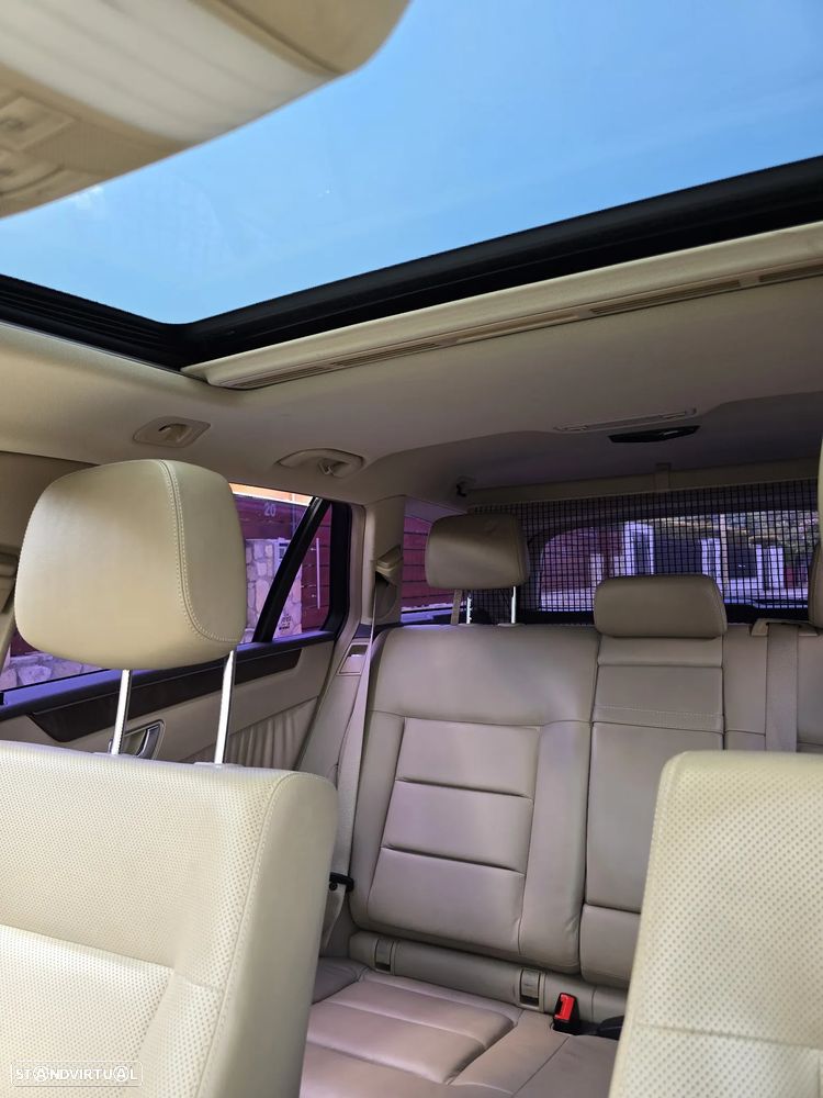 Mercedes-Benz E 300 Bluetec Hybrid Avantgarde - 25
