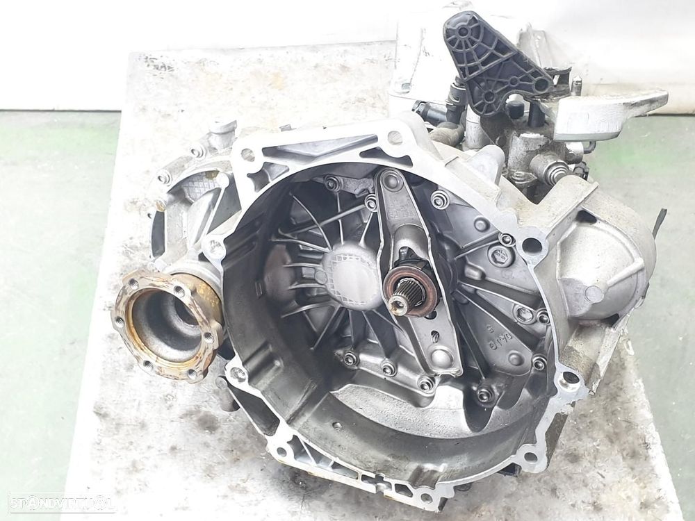 CAIXA DE VELOCIDADES VOLKSWAGEN POLO VI AW108.2017 REF. UHC - 1