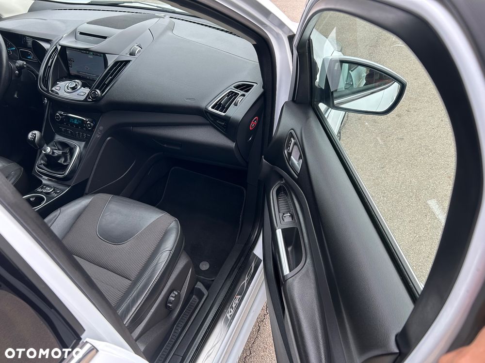 Ford Kuga 1.5 EcoBoost FWD ST-Line ASS - 17