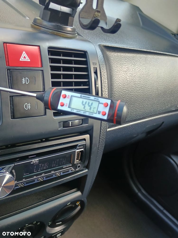 Hyundai Getz 1.1 Comfort - 38