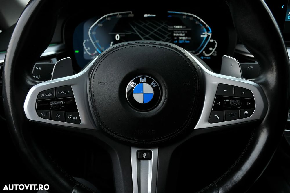 BMW Seria 5 530e xDrive AT PHEV - 27