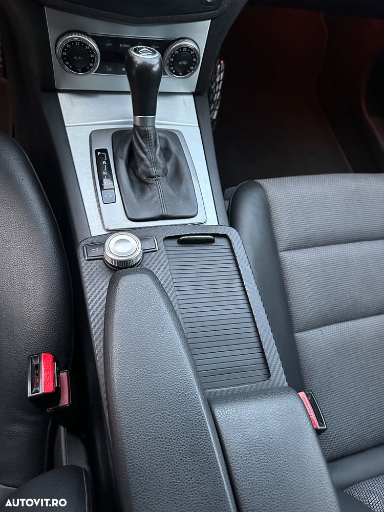 Mercedes-Benz C - 7
