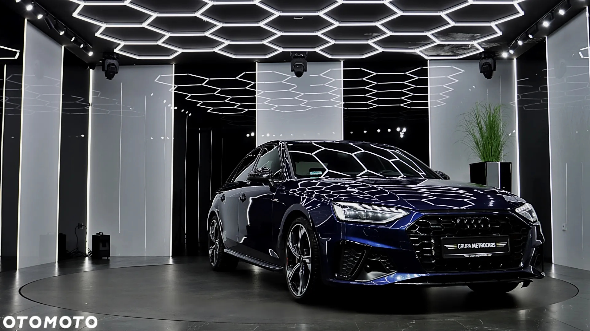 Audi A4 Avant ver-40-tfsi-quattro-s-tronic-s-line - 16