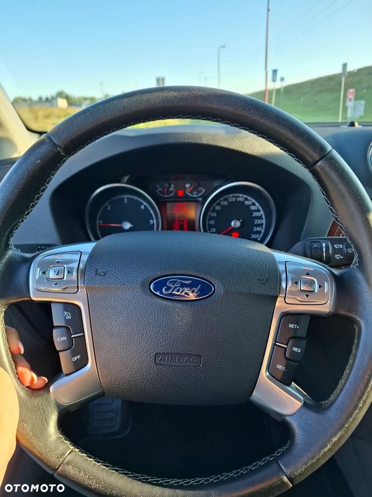 Ford Mondeo 1.8 TDCi Ghia - 12