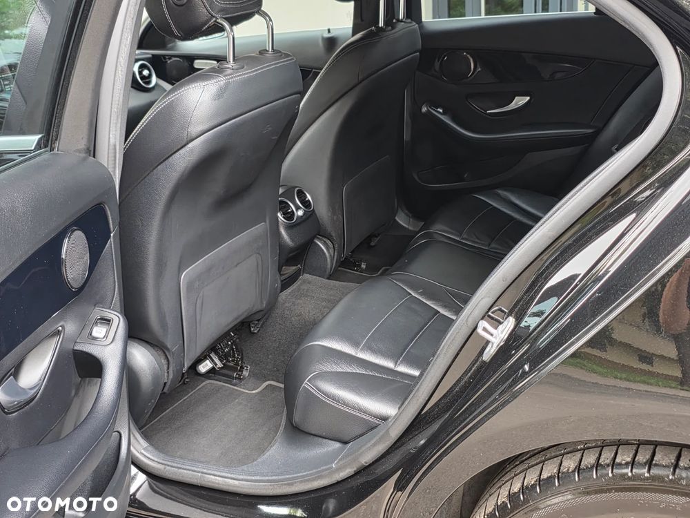 Mercedes-Benz Klasa C 200 4-Matic 9G-TRONIC - 18