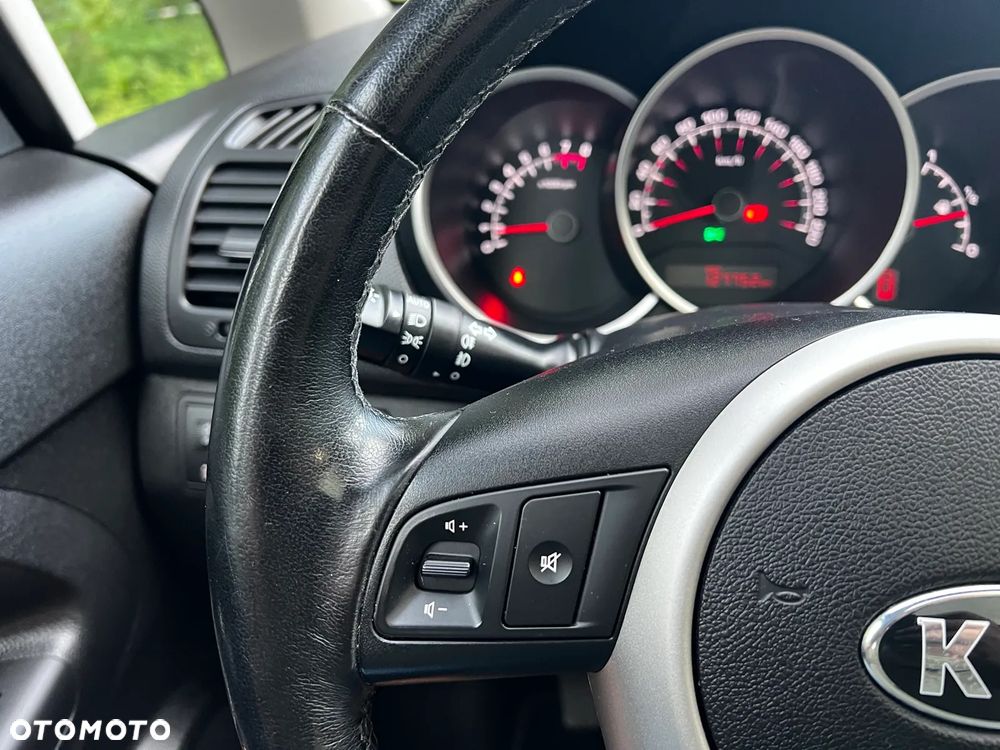 Kia Venga 1.6 CVVT Platinum Edition - 25