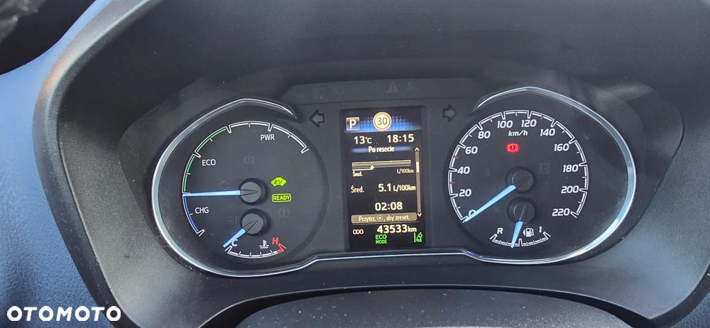 Toyota Yaris Hybrid 100 Selection Passion - 8