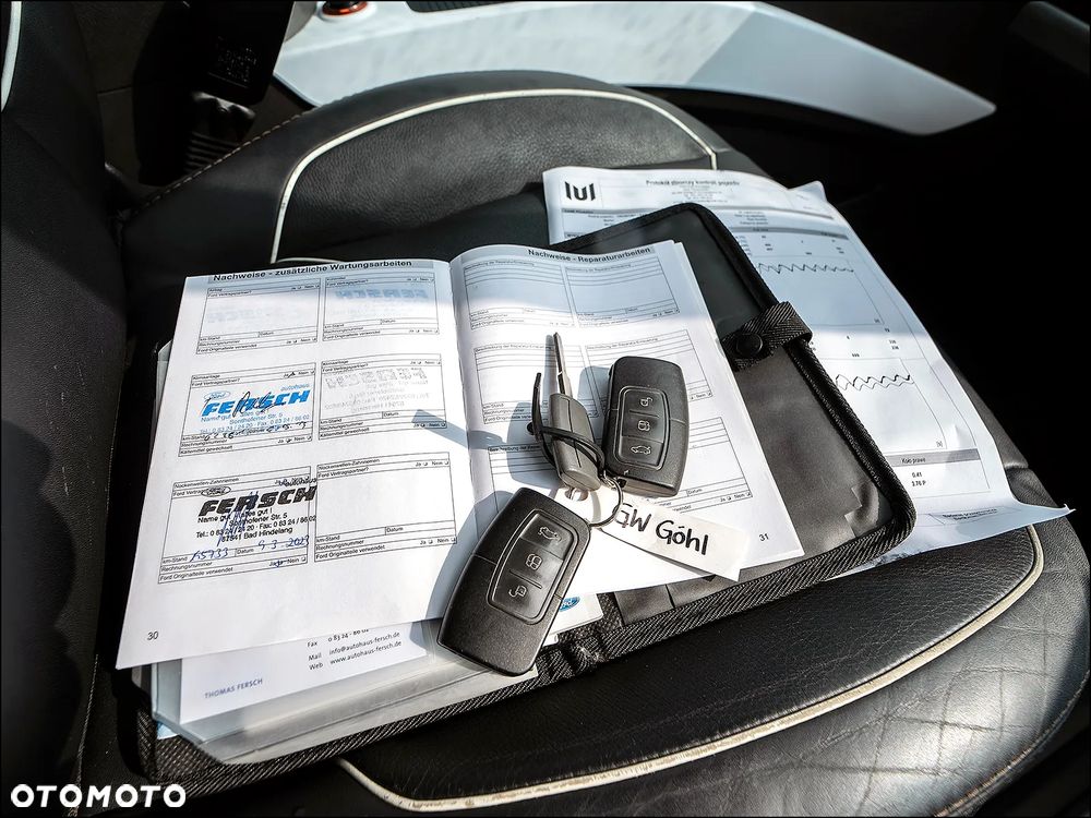 Ford Kuga - 38