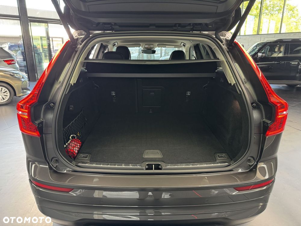 Volvo XC 60 B4 B Momentum Pro - 20