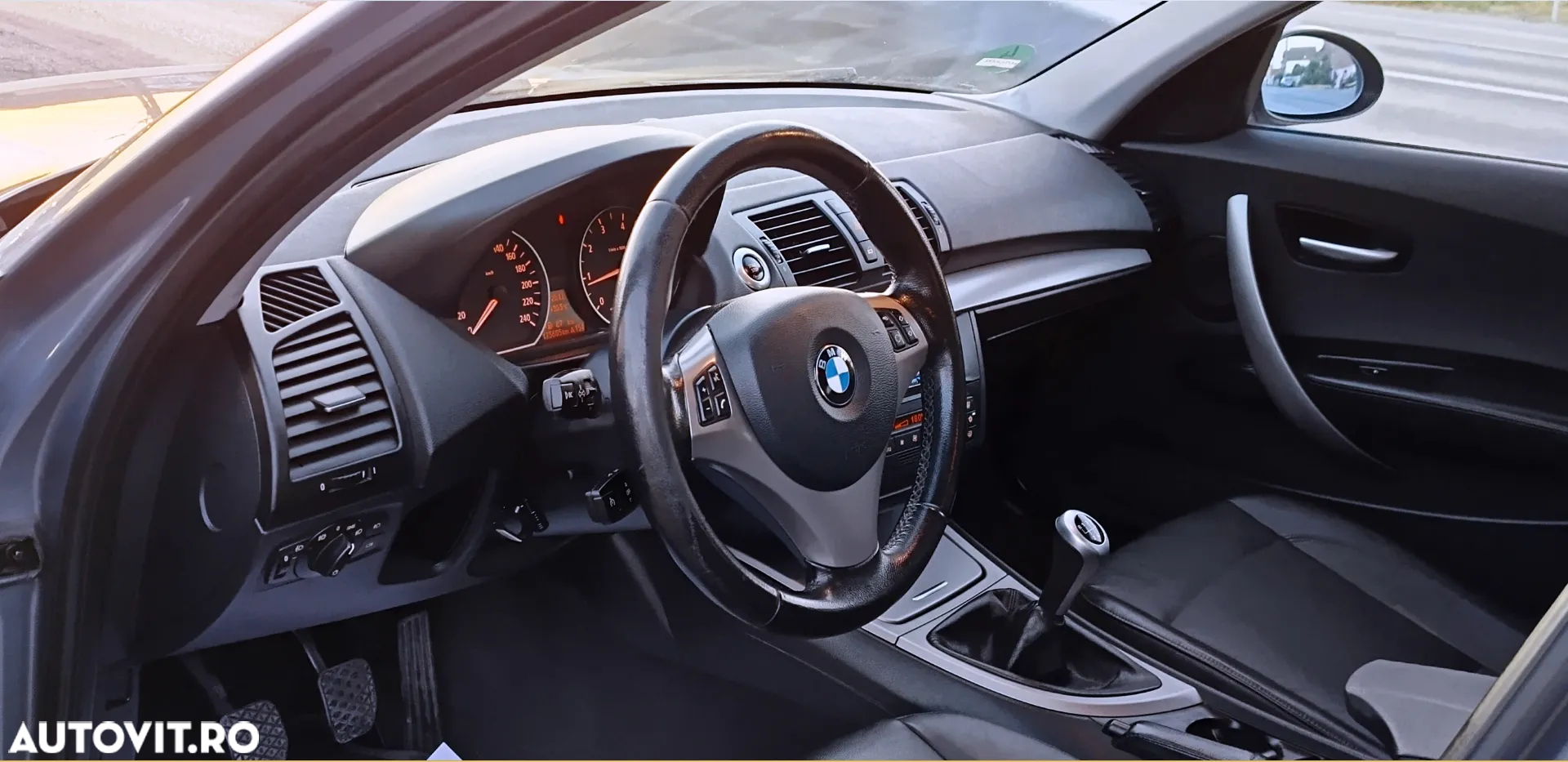 BMW Seria 1 118i - 24