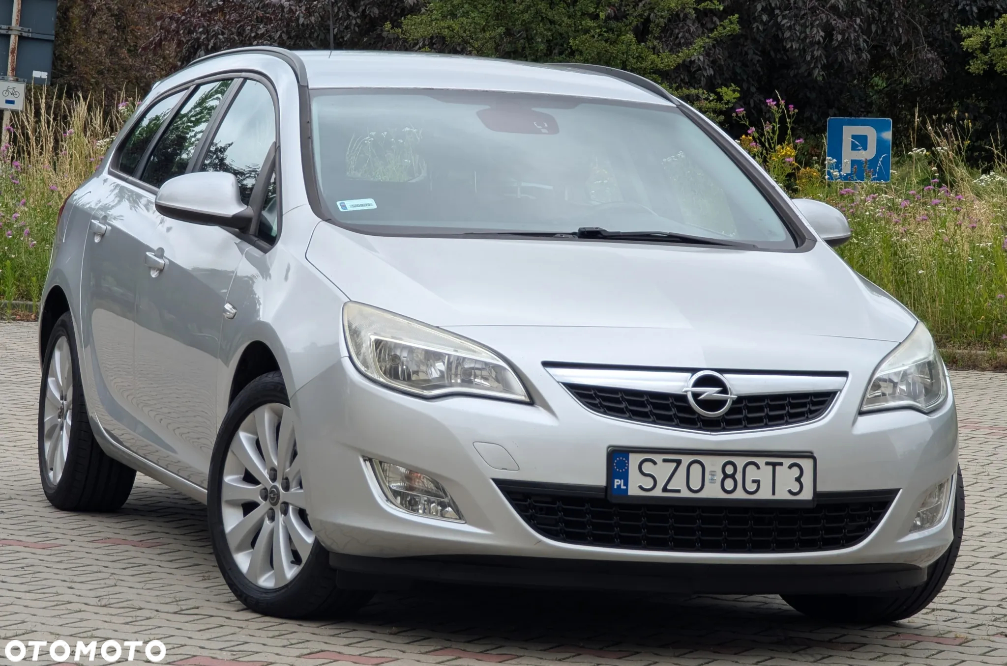 Opel Astra IV 1.4 T Sport - 12