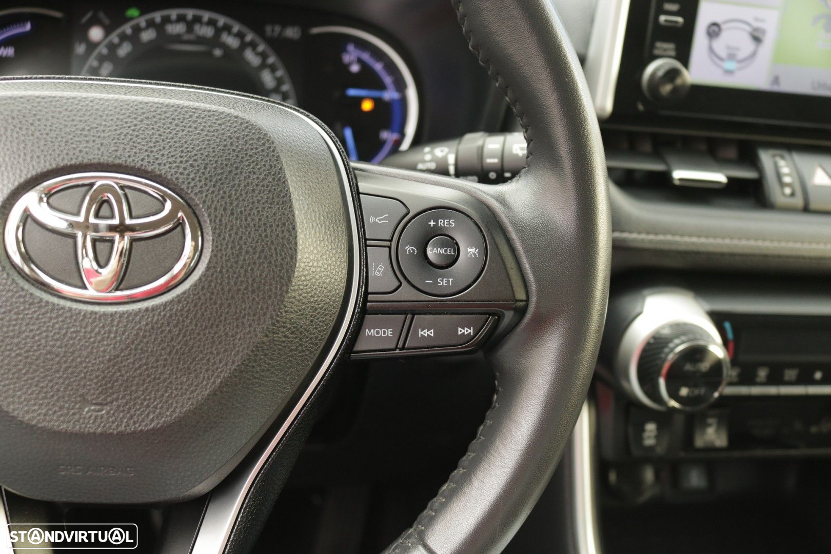 Toyota RAV4 2.5 HDF Comfort - 37