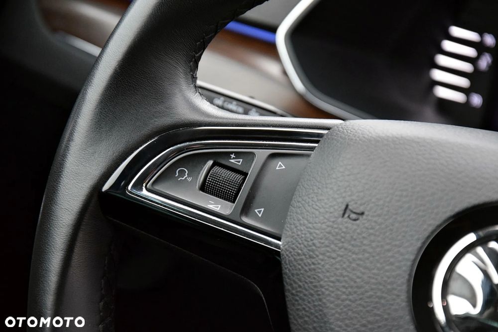 Skoda Superb 2.0 TDI 4x4 DSG Scout - 29