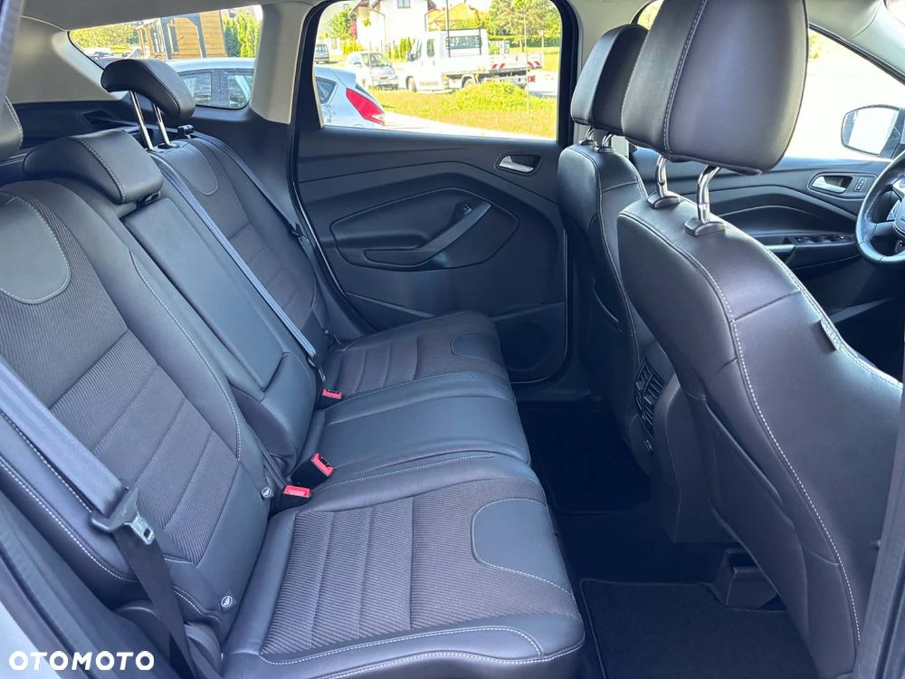 Ford Kuga 2.0 TDCi 4x4 Titanium - 25