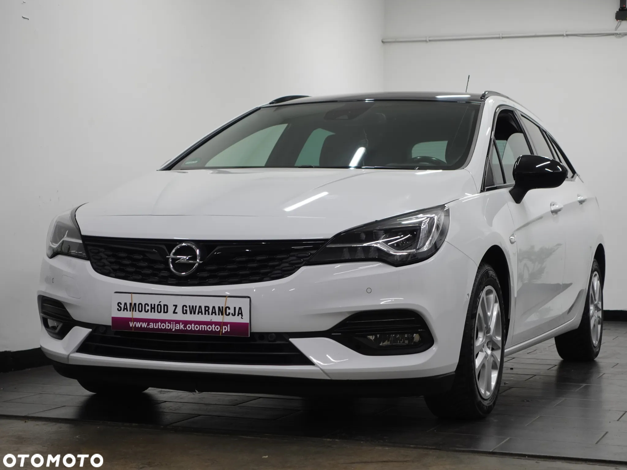 Opel Astra 1.2 Turbo Start/Stop Sports Tourer Edition - 3