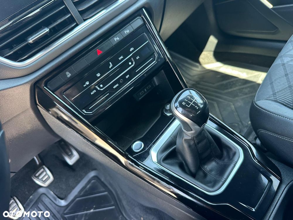 Volkswagen T-Roc 1.5 TSI R-Line - 13