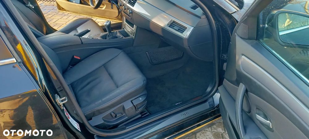 BMW Seria 5 520d Edition Exclusive - 9