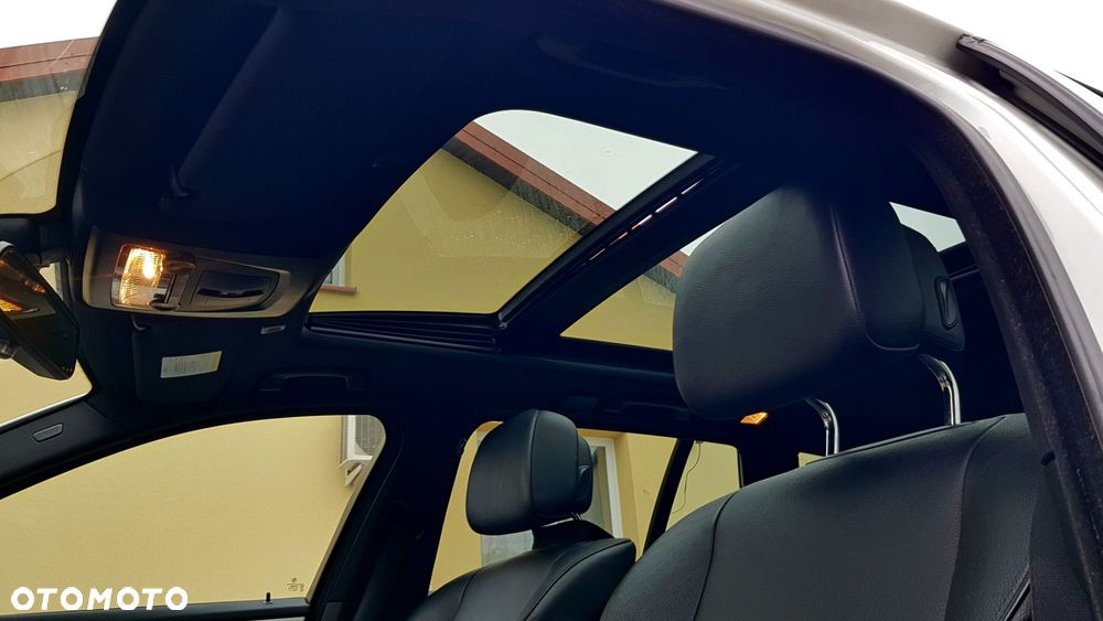 BMW Seria 5 530d xDrive - 14