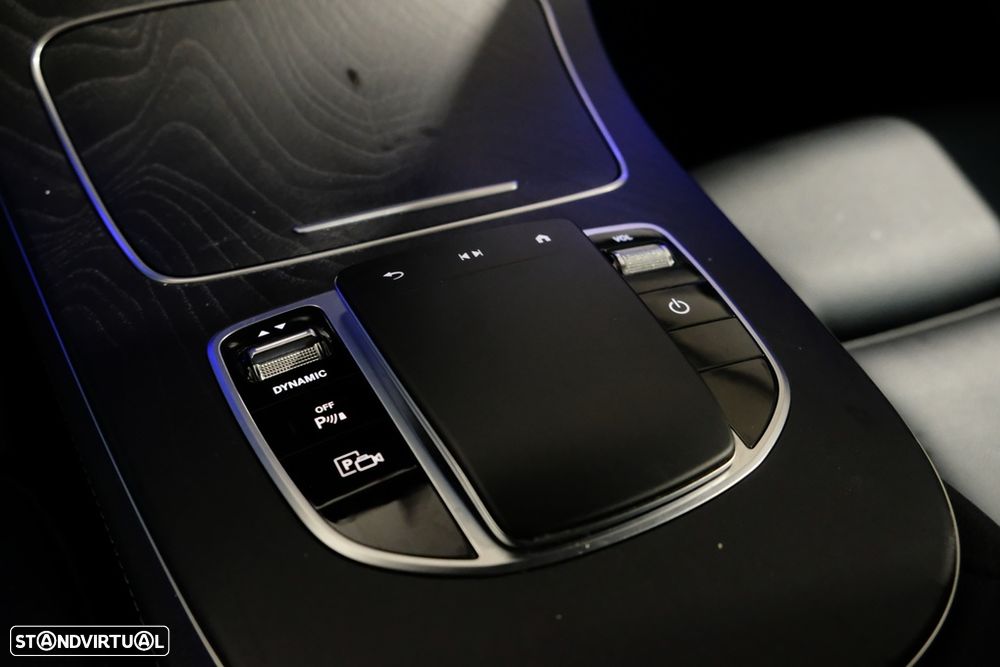 Mercedes-Benz E 300 de AMG Line - 26