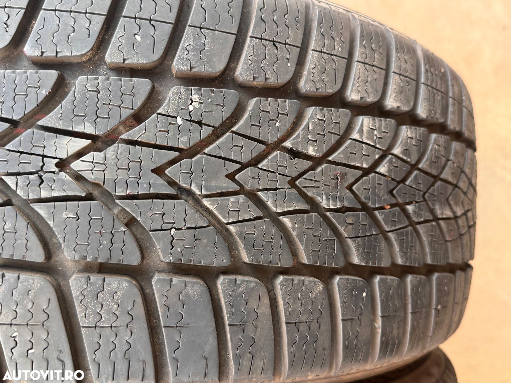 Vând 4 anvelope 205/45/17 Dunlop de iarnă second - 5
