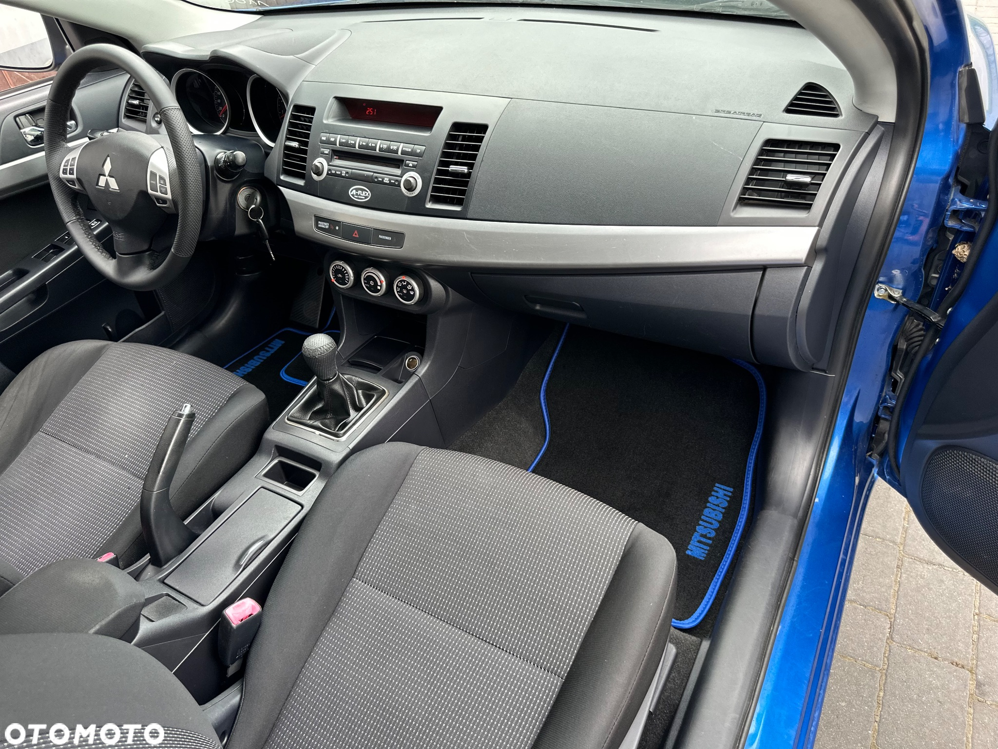 Mitsubishi Lancer 1.8 Intense - 23