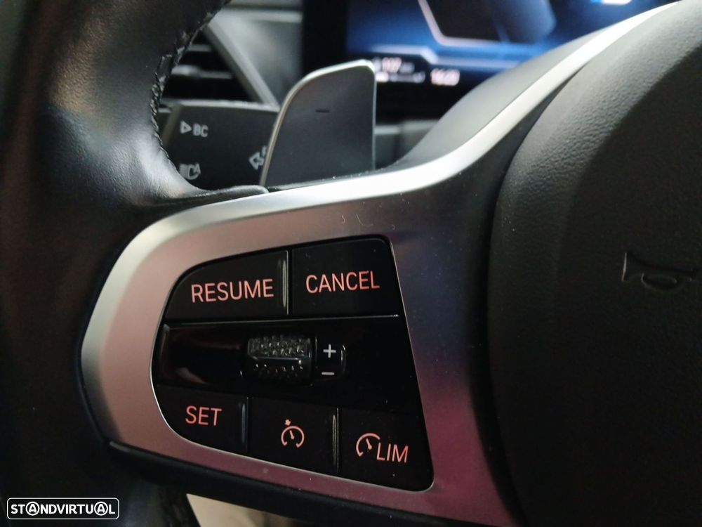 BMW 320 e Pack Desportivo M Auto - 17