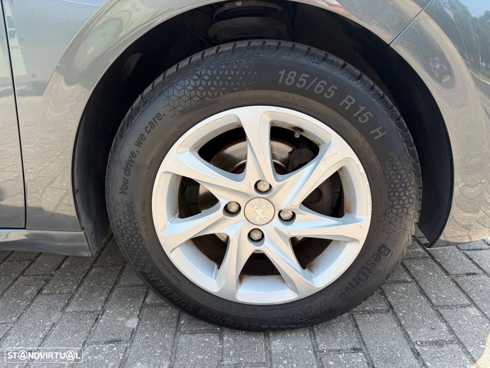 Peugeot 208 1.2 PureTech Active - 14