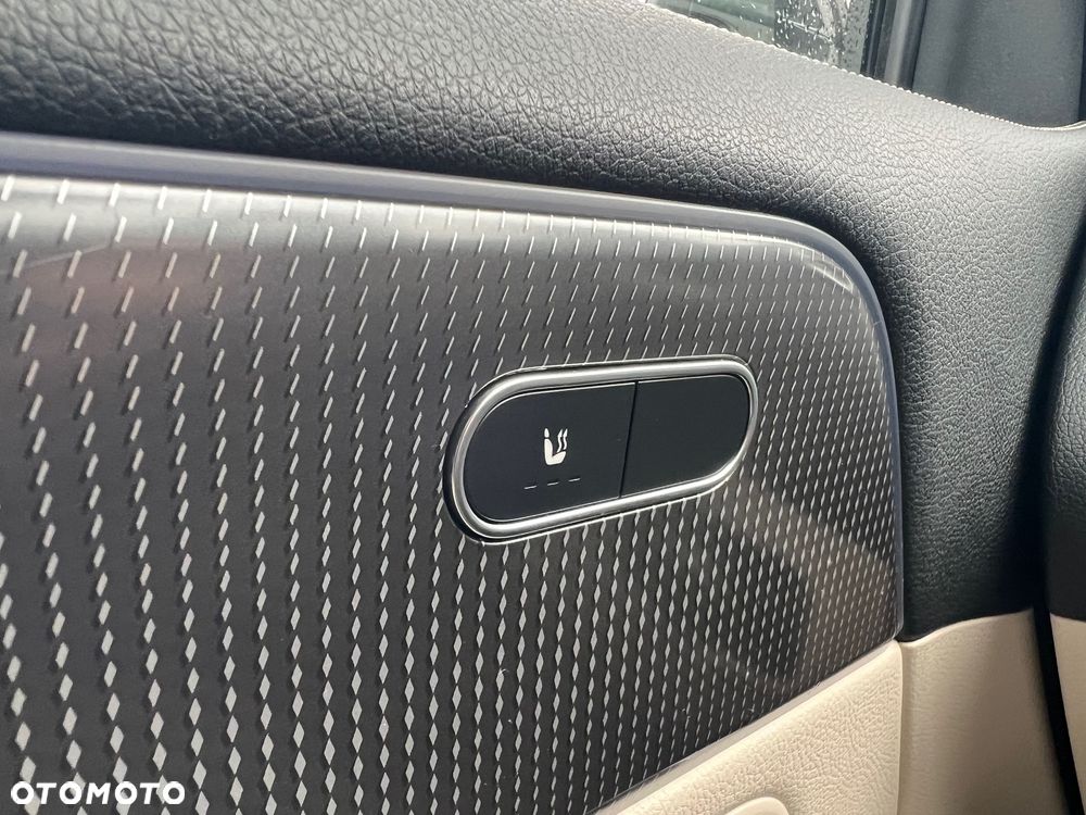 Mercedes-Benz GLA 180 d 8G-DCT Special Edition - 17