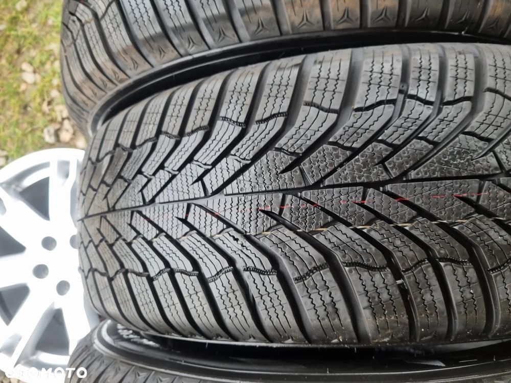 Opony Kumho WinterCraft WP52+ 235/60R18 107V 2025r,4X8mm jak nowe - 4