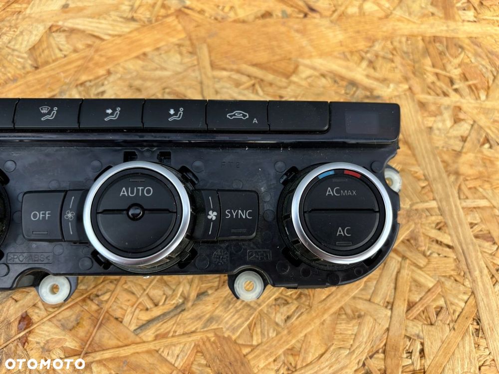 PANEL NAWIEWU KLIMATYZACJI VW PASSAT 3AA907044B - 3