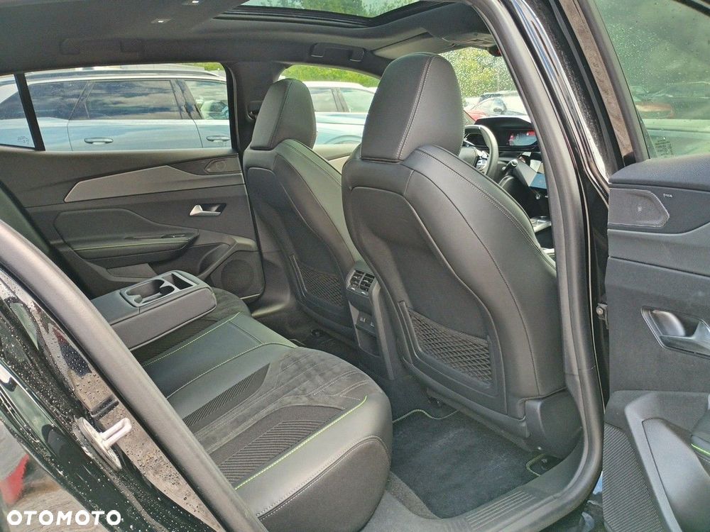 Peugeot 408 - 17