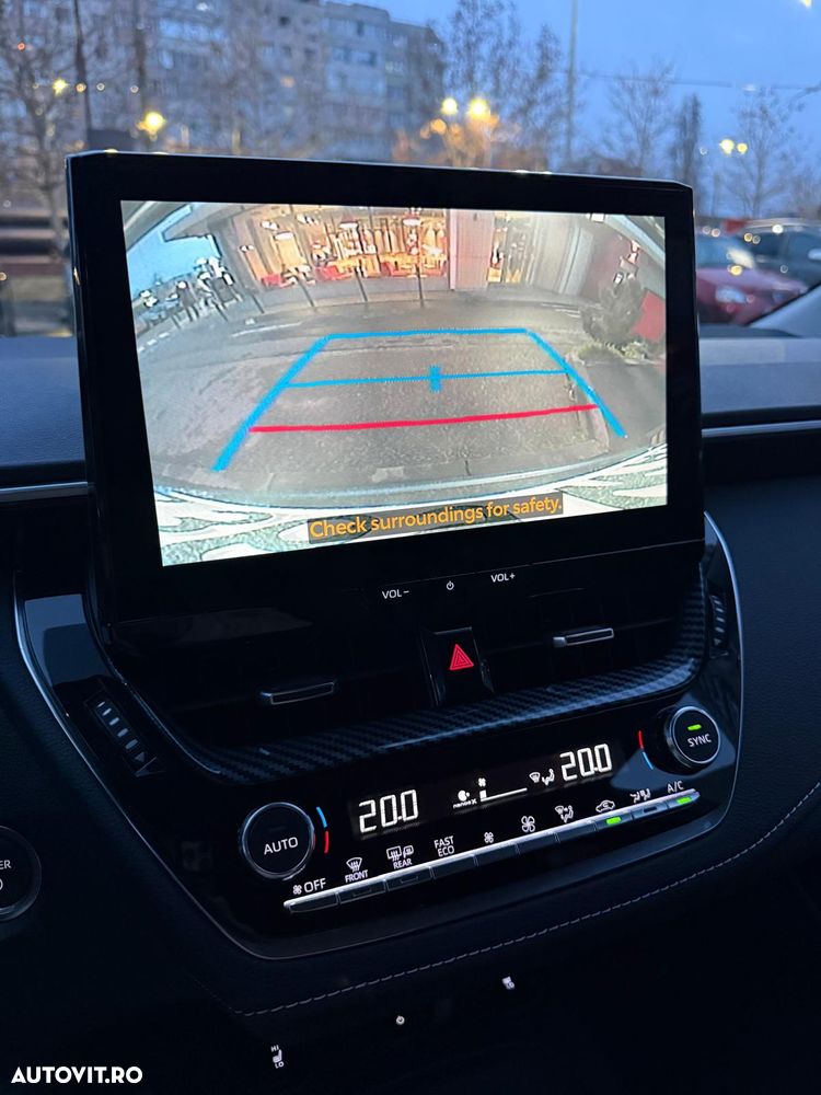 Toyota Corolla 1.8 HSD Dynamic - 10