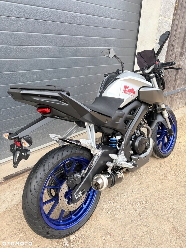 Yamaha YZF - 3