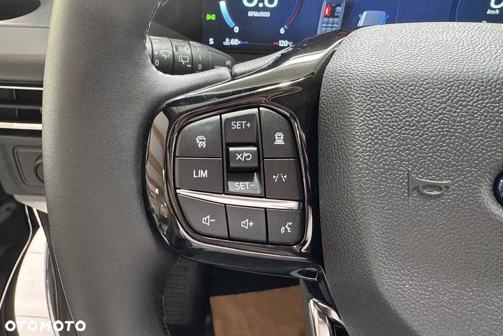 Ford Tourneo Custom - 12